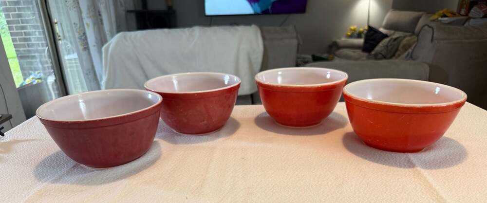 Set of 4 Vintage Pyrex Primary Red Nesting Mixing Bowls
